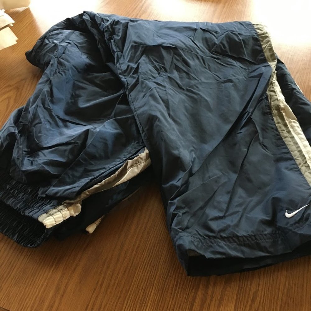 XXL Nike workout pants zip at sides